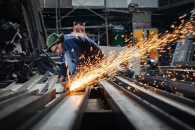 Corte a Laser Precisão e Eficiência na Produção Industrial