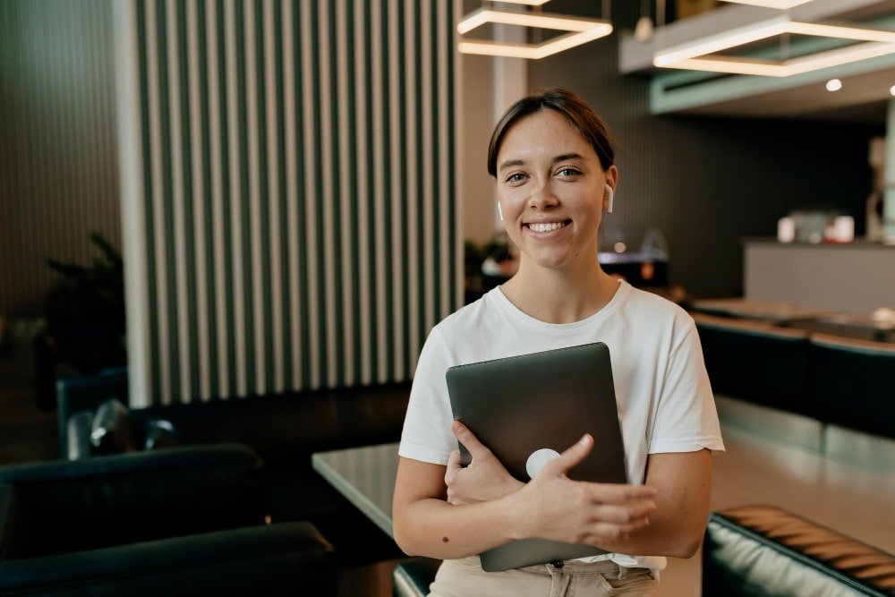 contratar o serviço de anfitrião de aluguel