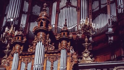 piano digital x acústico para estudo resposta de tecla, polifonia e conectividade